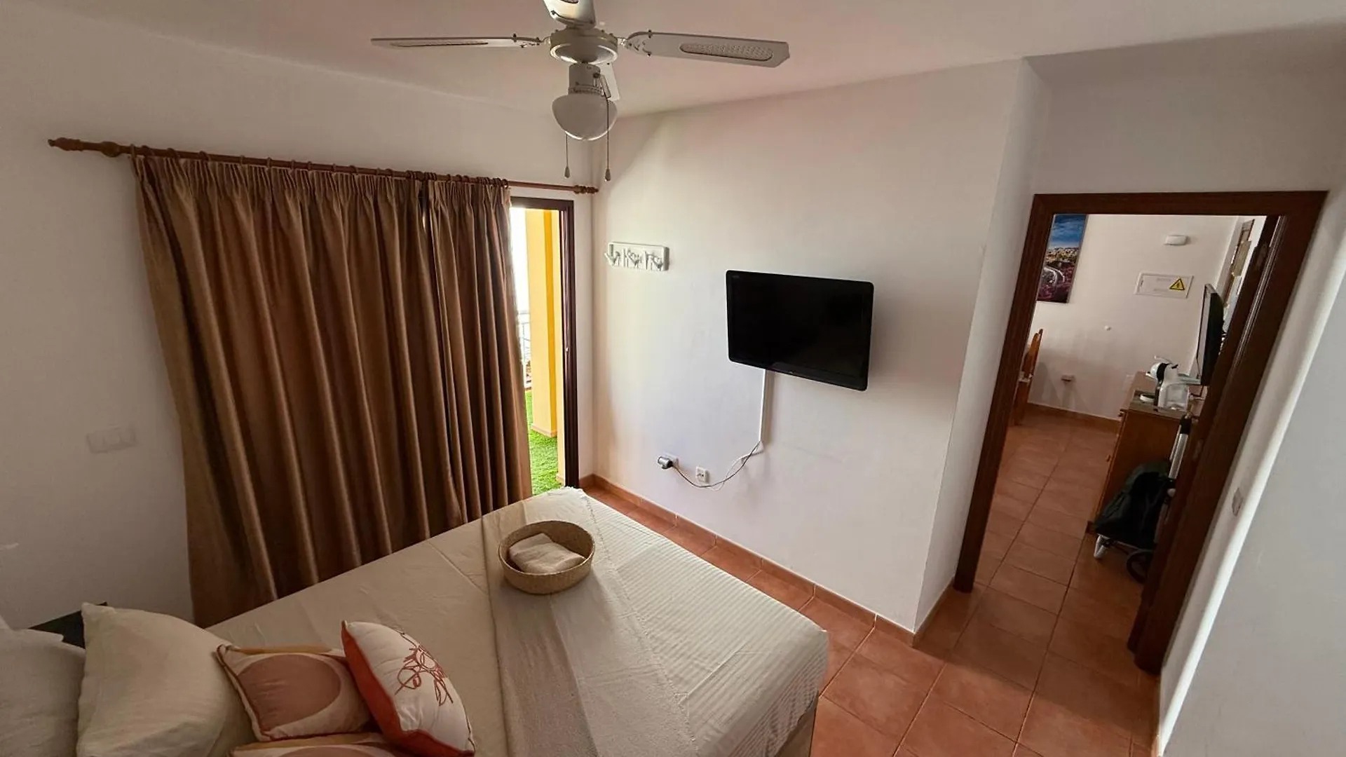 Apartment Apartamento Brisas Del Sur - Oasis Tenerife Sur Playa de San Juan  Spain